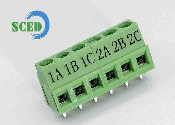 Màu xanh lá cây 5.08mm 300V 10A PA66 PCB Terminal Block Euro Type For Automatic Control